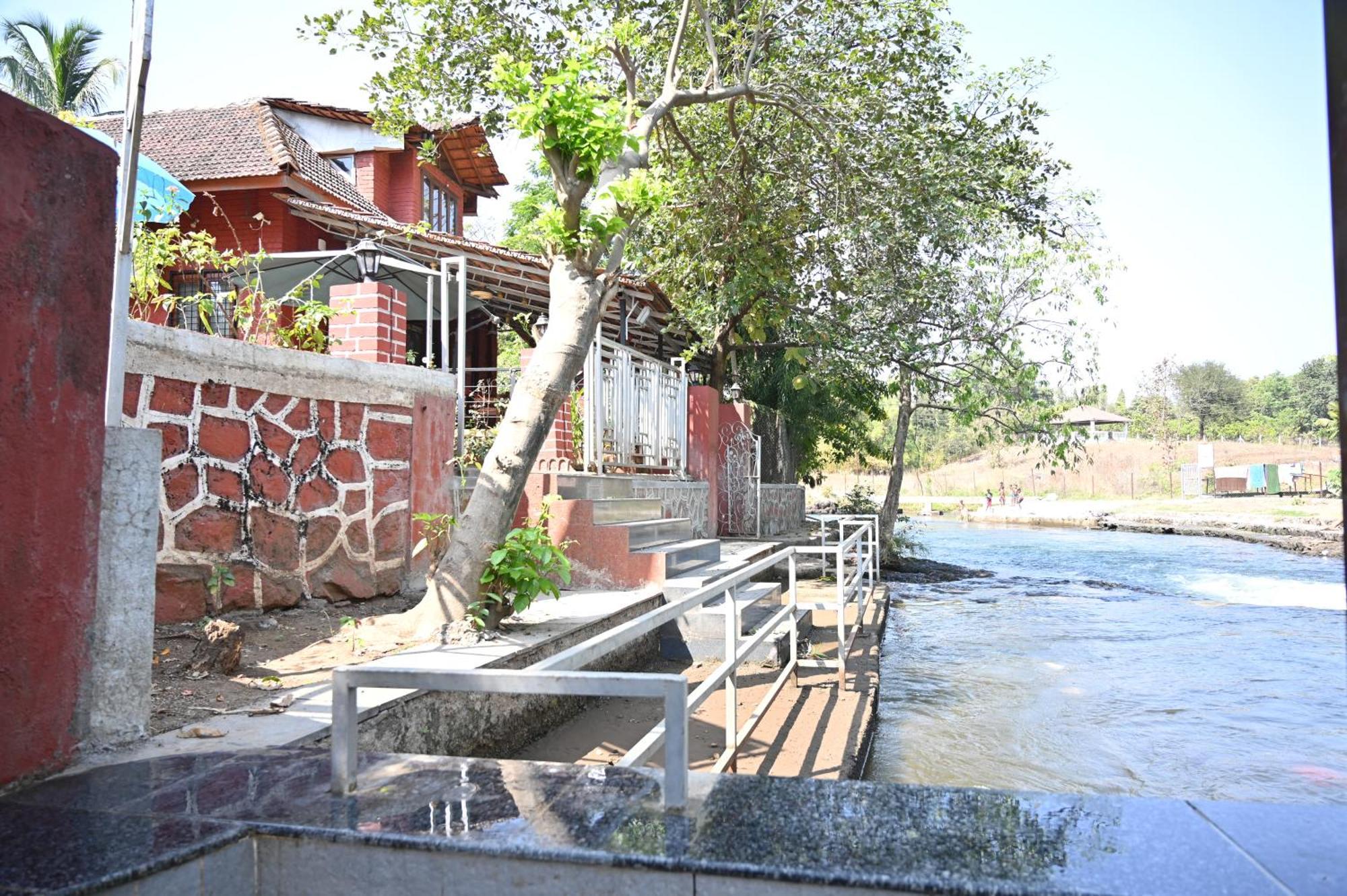 The Rippling Edge - River Front Property كارجات المظهر الخارجي الصورة
